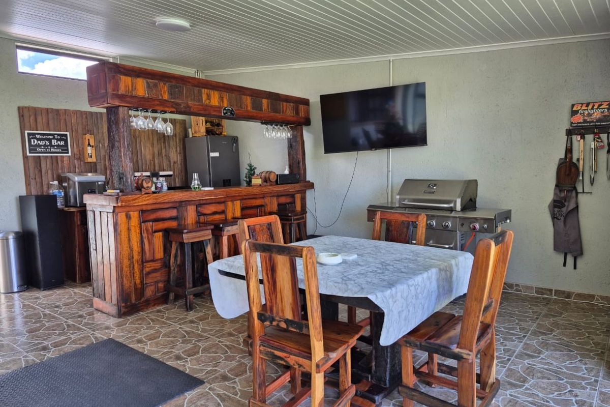 Townhouse For Sale in Kuruman Central - Photo 2