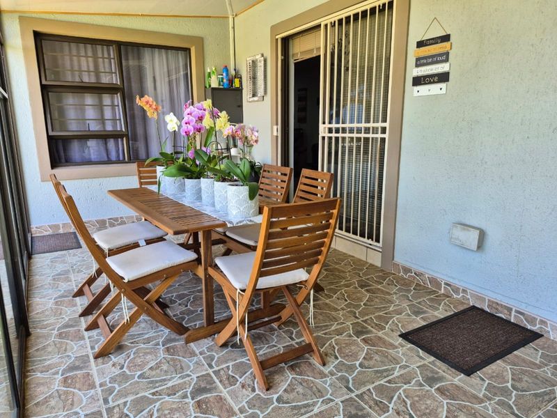 Townhouse For Sale in Kuruman Central - Photo 3