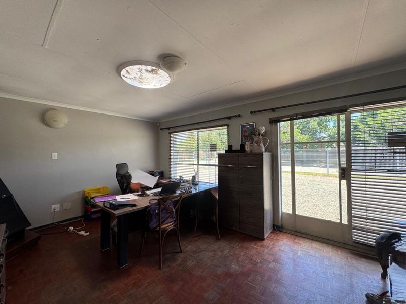 House For Sale in Secunda Central - Photo 5