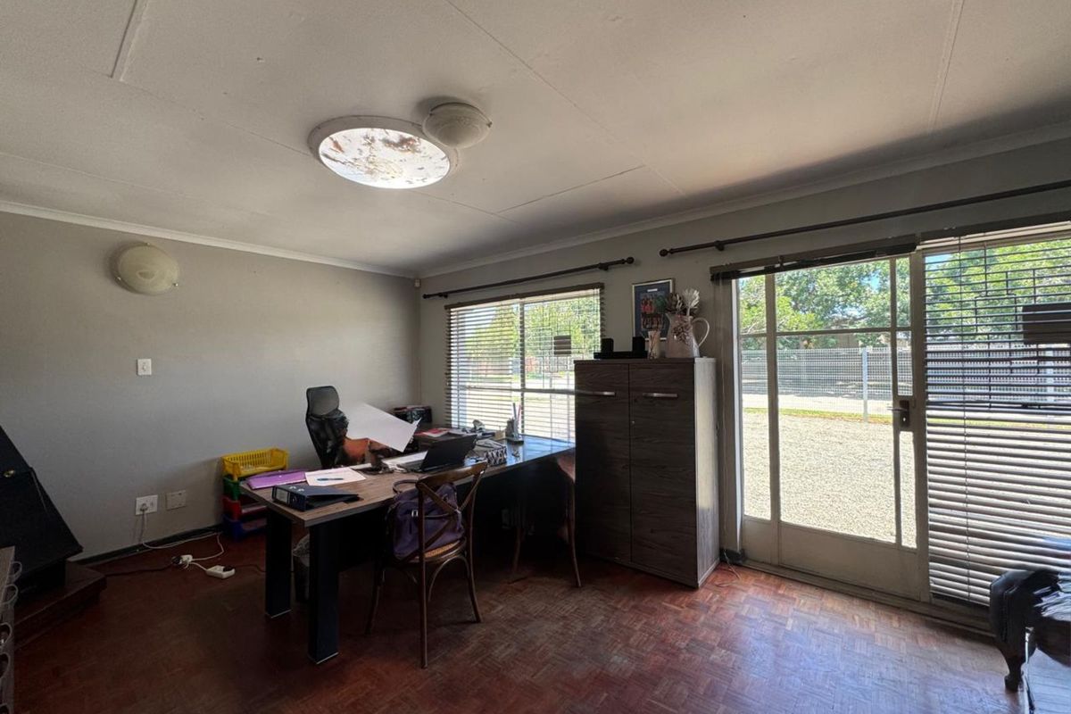 House For Sale in Secunda Central - Photo 5
