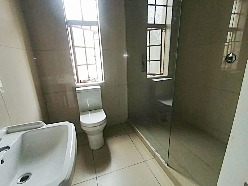 House For Sale in Riviera - Photo 8