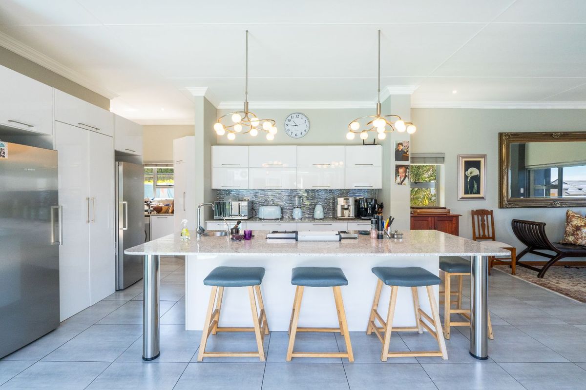 House For Sale in Pinnacle Point Golf Estate - Photo 3