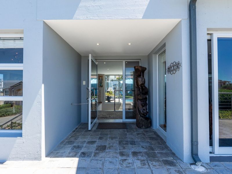 House For Sale in Pinnacle Point Golf Estate - Photo 2