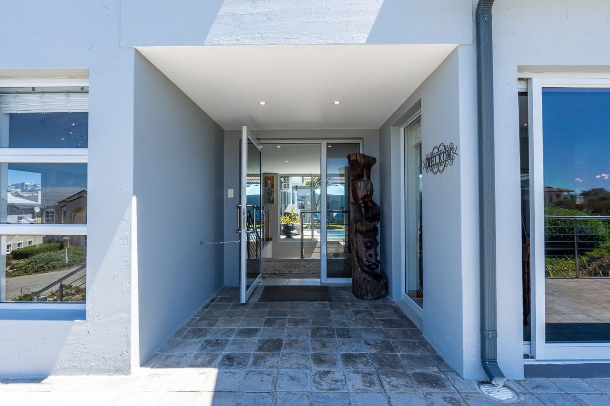 House For Sale in Pinnacle Point Golf Estate - Photo 2