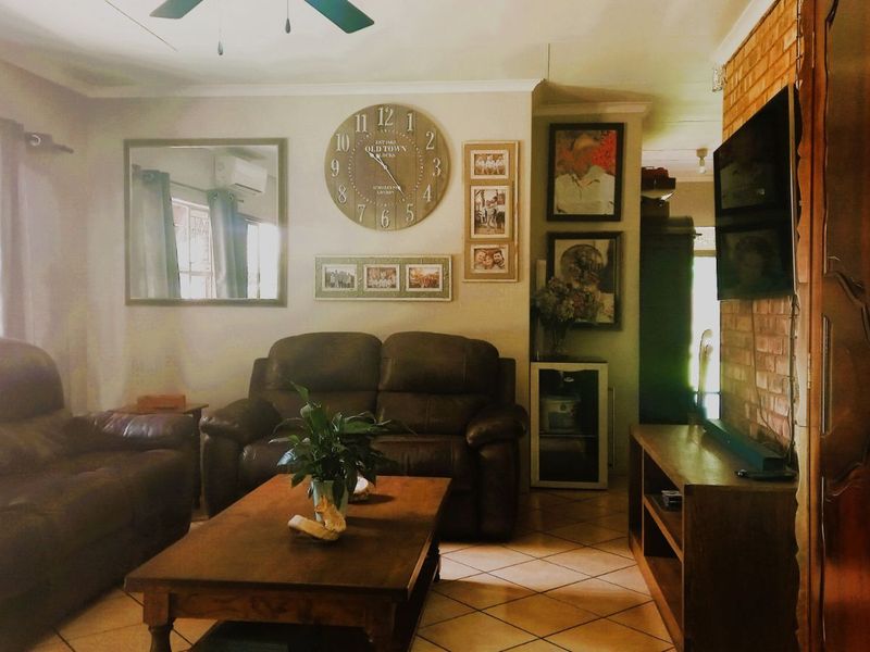 House For Sale in Brits Central - Photo 4