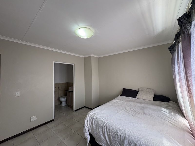 Apartment For Sale in Ruimsig - Photo 8