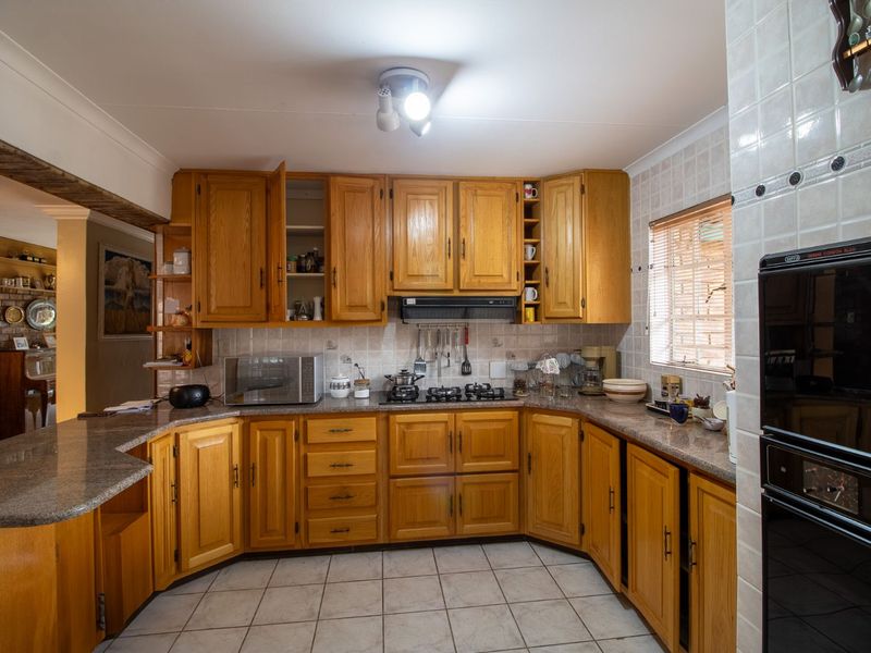 House For Sale in Montana Park - Photo 7