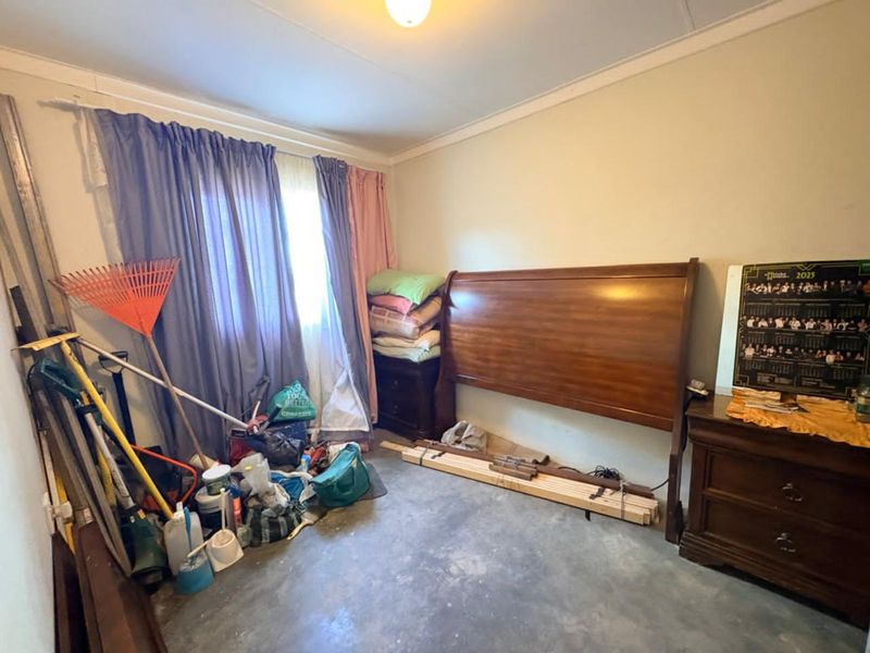 House For Sale in Roodepan - Photo 4