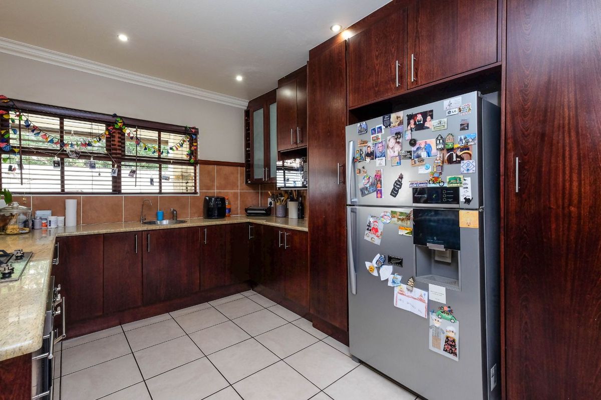 House For Sale in Honeydew Ridge - Photo 4