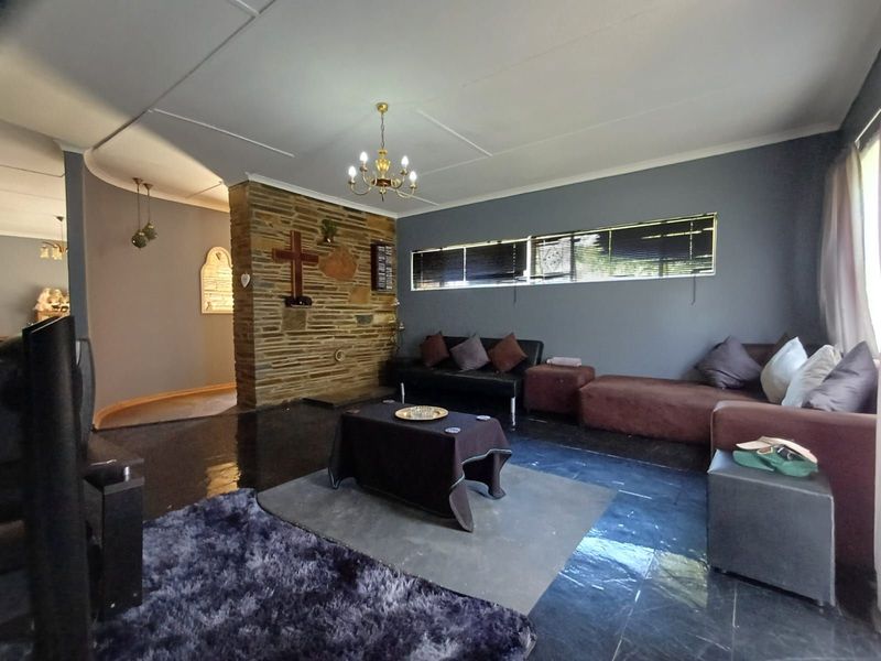 House For Sale in Orkney Central - Photo 6