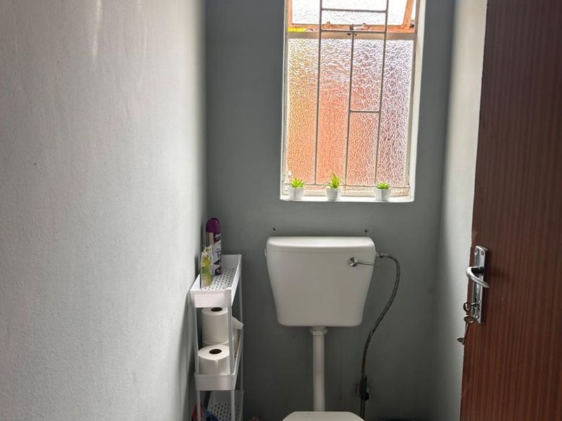 Townhouse For Sale in Bendor - Photo 10