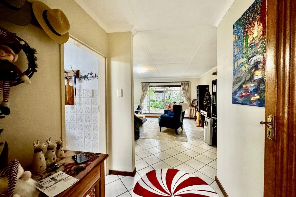 House For Sale in Secunda Central - Photo 3