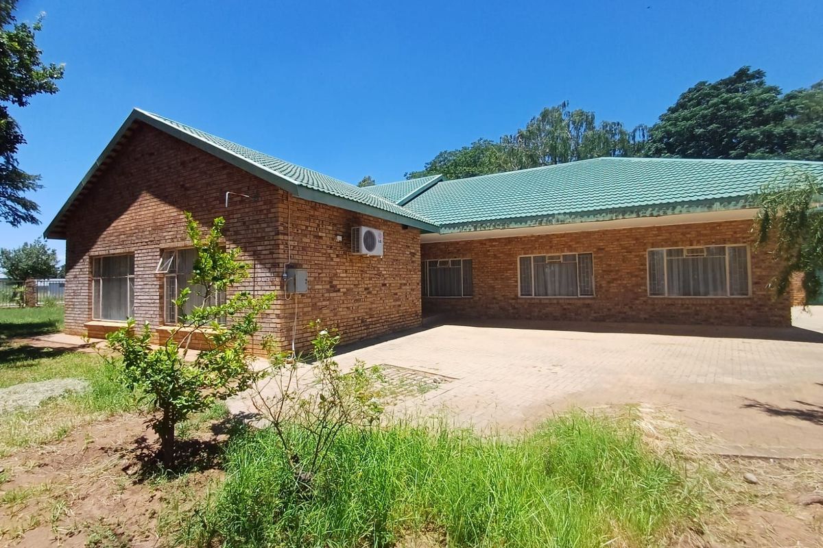 House For Sale in Makwassie Central - Photo 2