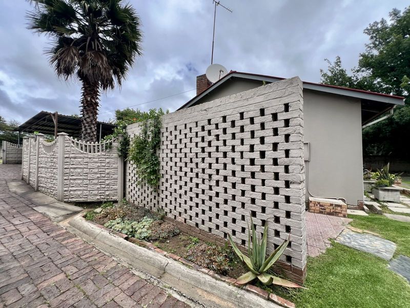 House For Sale in De Bruinpark - Photo 2