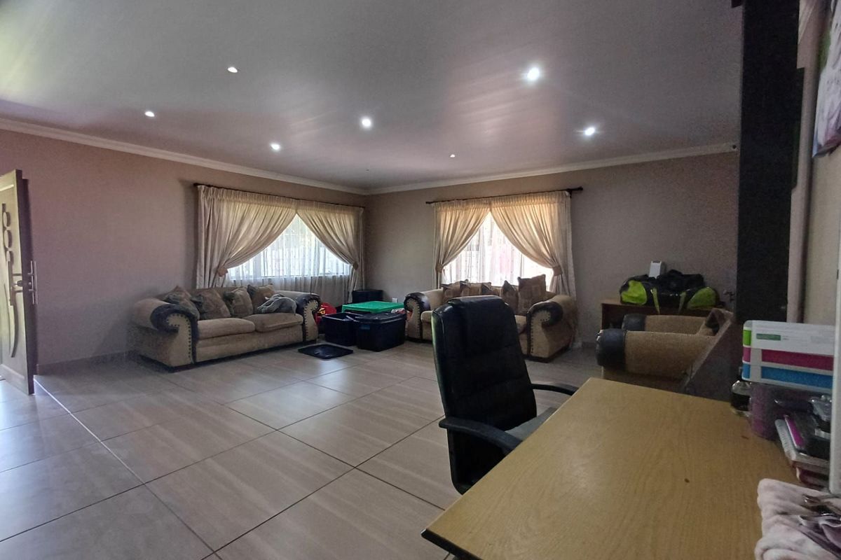 House For Sale in Flimieda - Photo 3