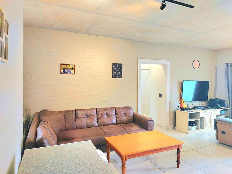 Apartment For Sale in George South - Photo 3