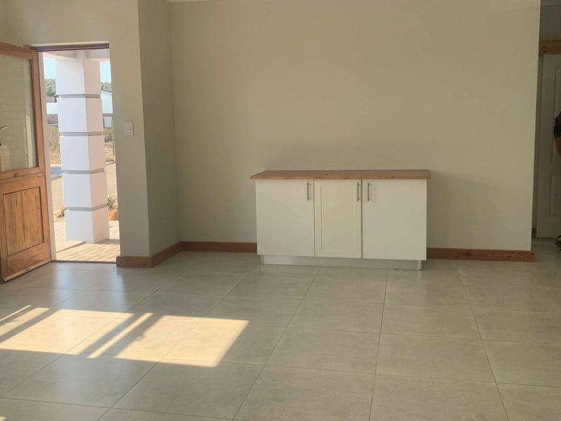 House To Rent in Albertinia Central - Photo 3