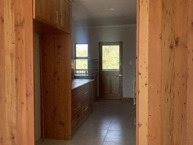 House To Rent in Albertinia Central - Photo 6