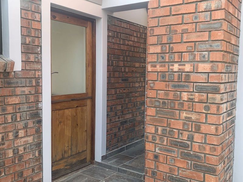 House To Rent in Albertinia Central - Photo 9