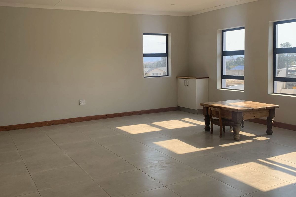 House To Rent in Albertinia Central - Photo 4