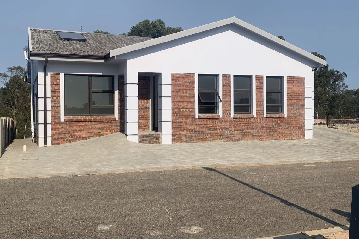 House To Rent in Albertinia Central - Photo 2