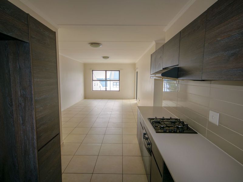 Apartment To Rent in Oakdene - Photo 6