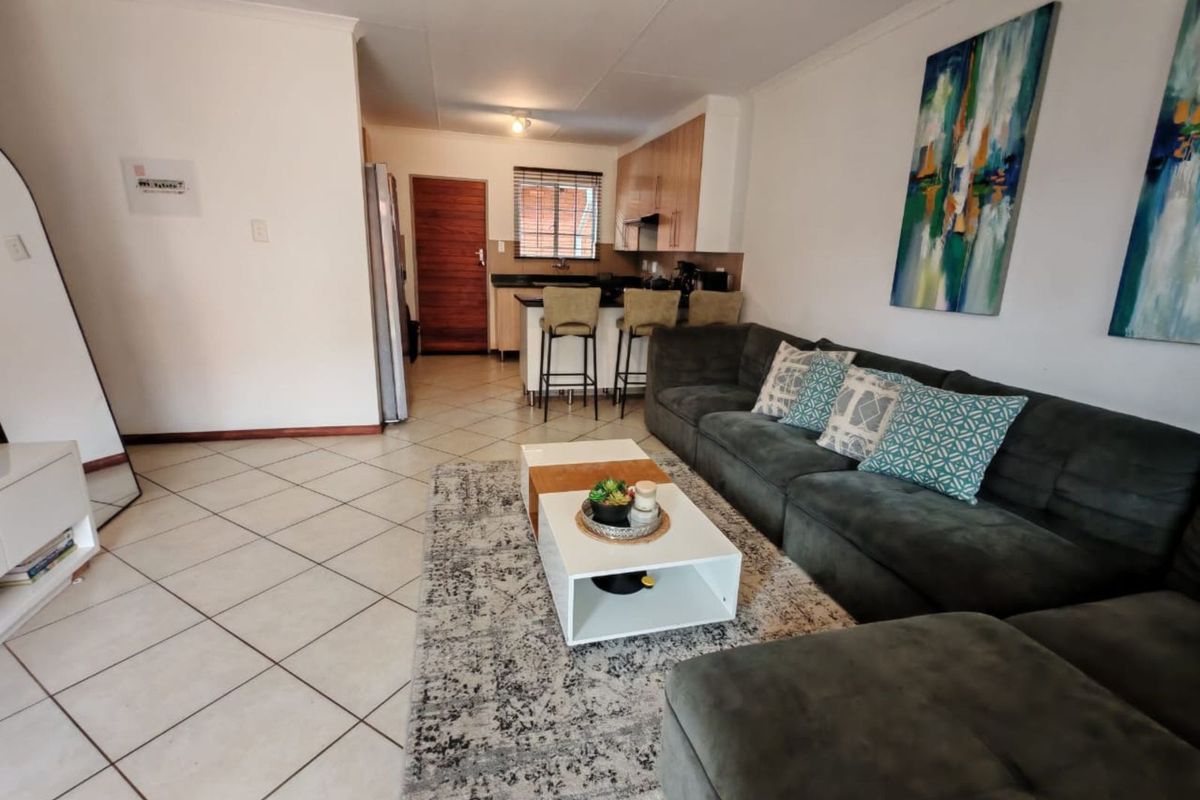 Townhouse For Sale in Monavoni - Photo 4