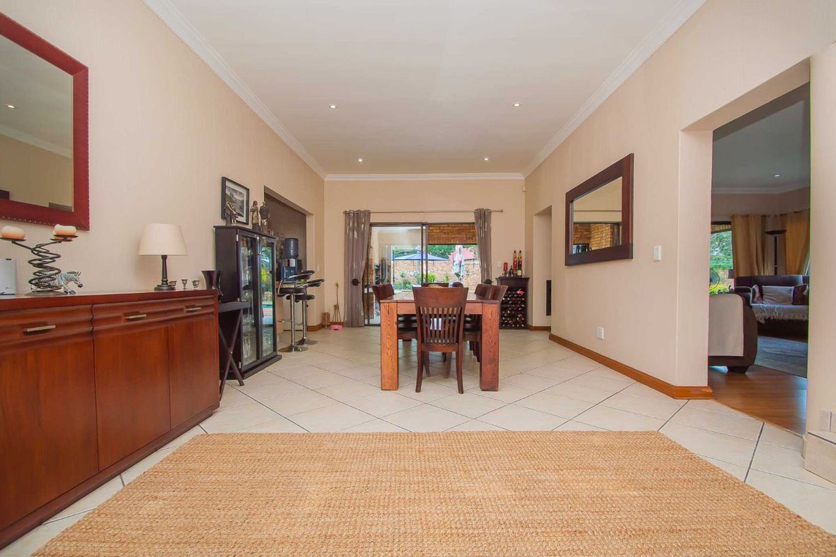 House For Sale in Randpark Ridge - Photo 4