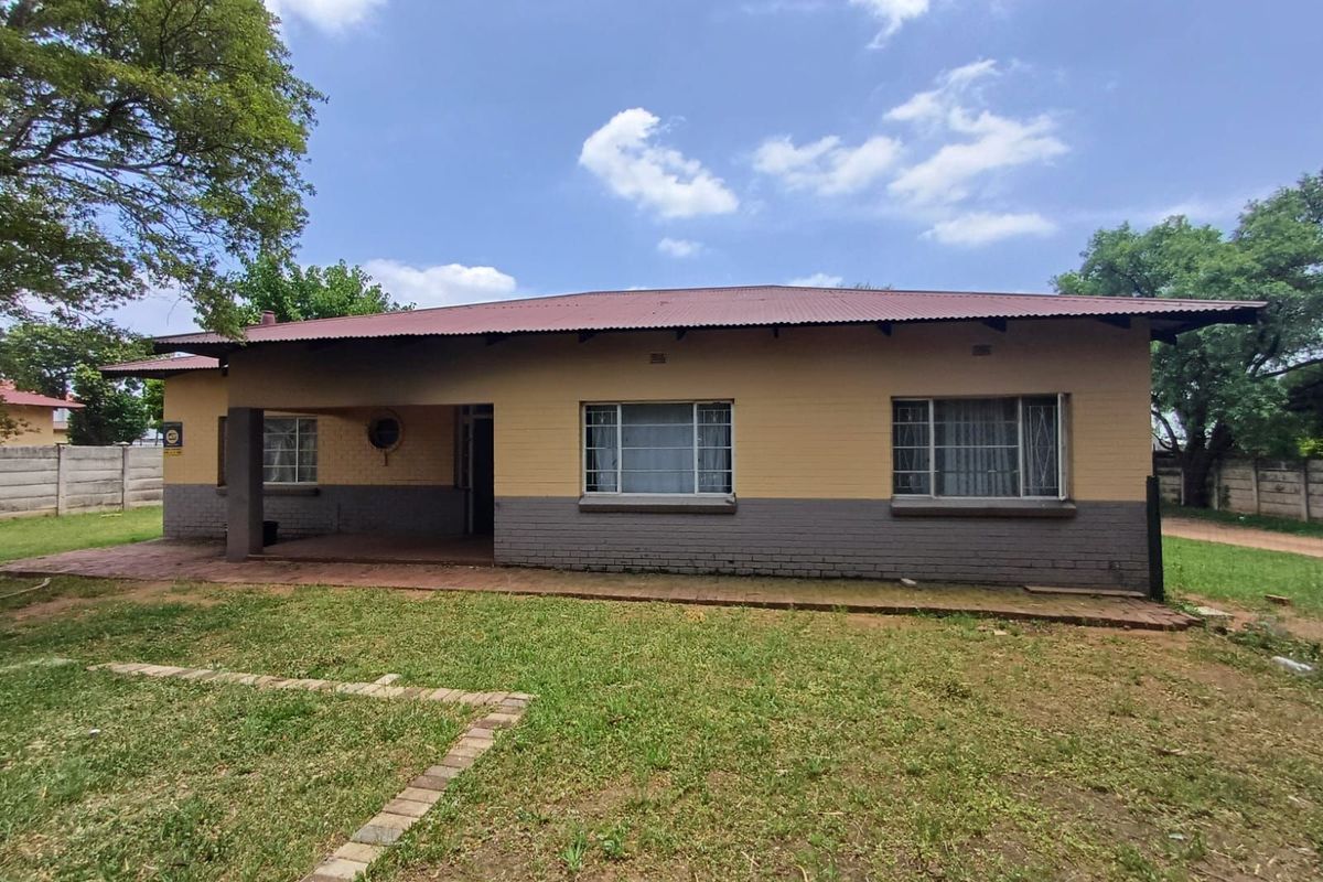 House For Sale in Freemanville - Photo 2