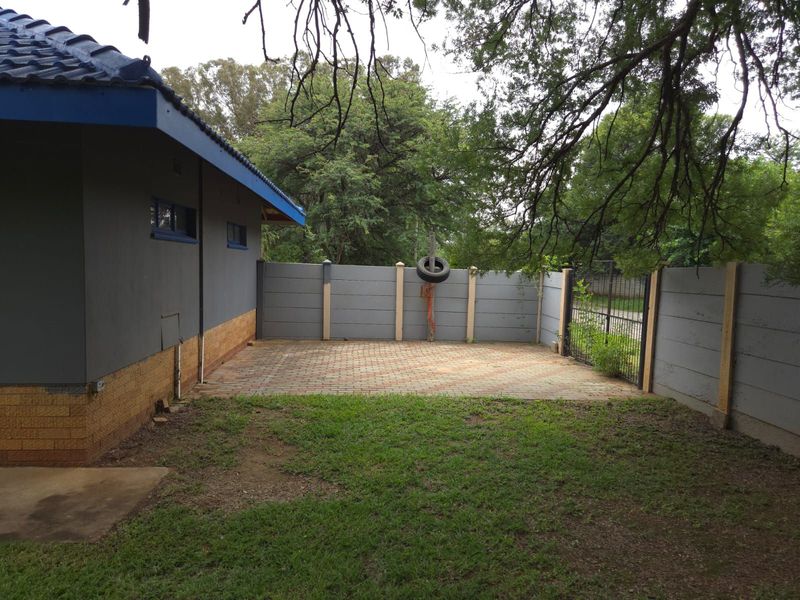 House For Sale in Songloed - Photo 4