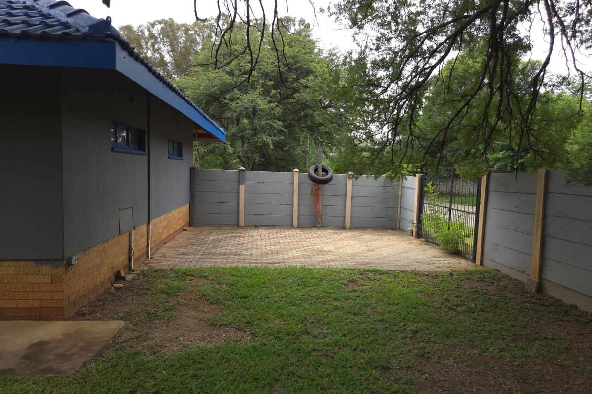 House For Sale in Songloed - Photo 4