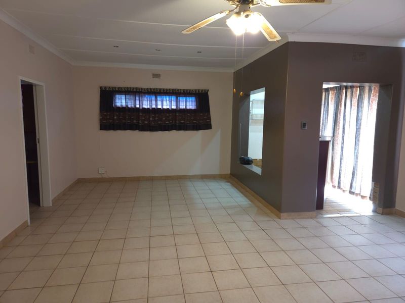 House For Sale in Songloed - Photo 8