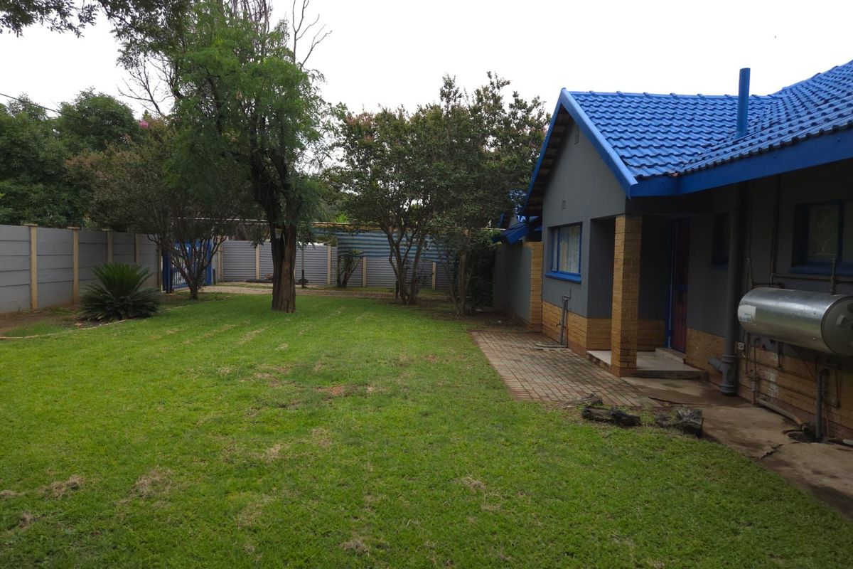 House For Sale in Songloed - Photo 3