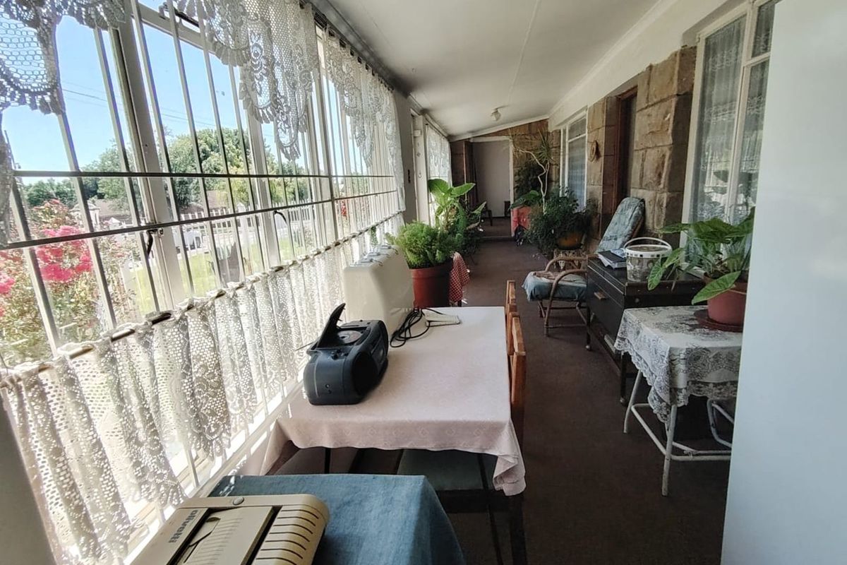 House For Sale in Ladybrand Central - Photo 5