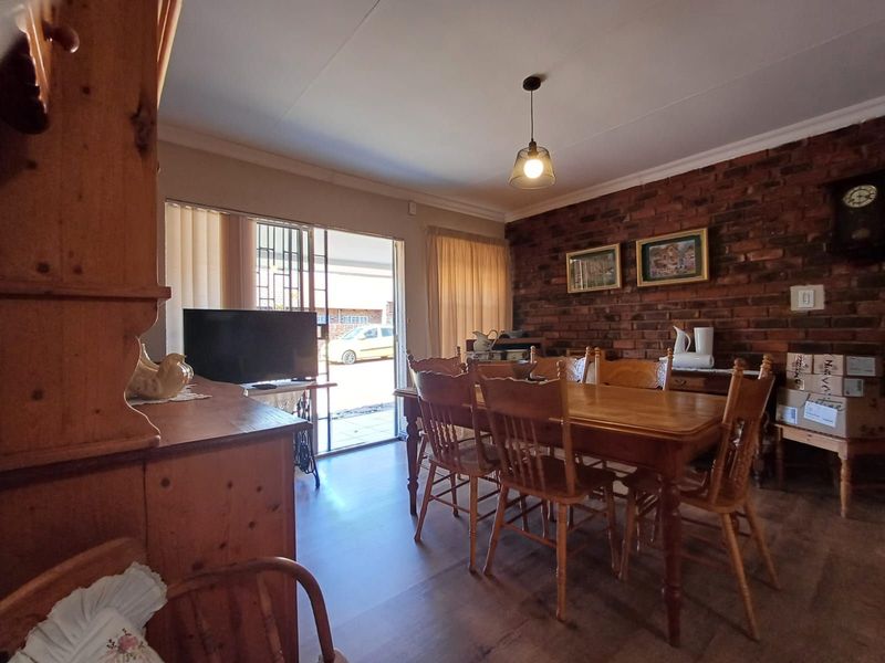 Townhouse For Sale in Vaal Park - Photo 5