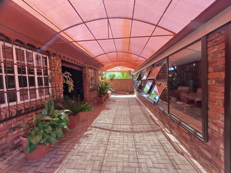 Townhouse For Sale in Vaal Park - Photo 4