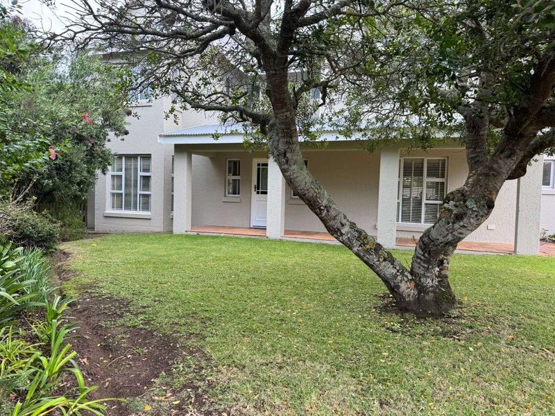 House For Sale in Mossel Bay Golf Estate - Photo 2
