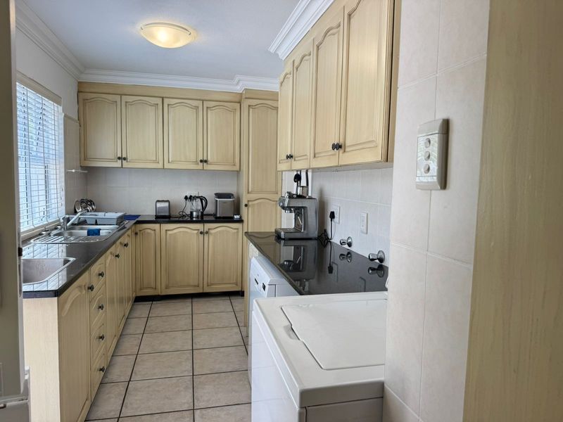 House For Sale in Mossel Bay Golf Estate - Photo 10