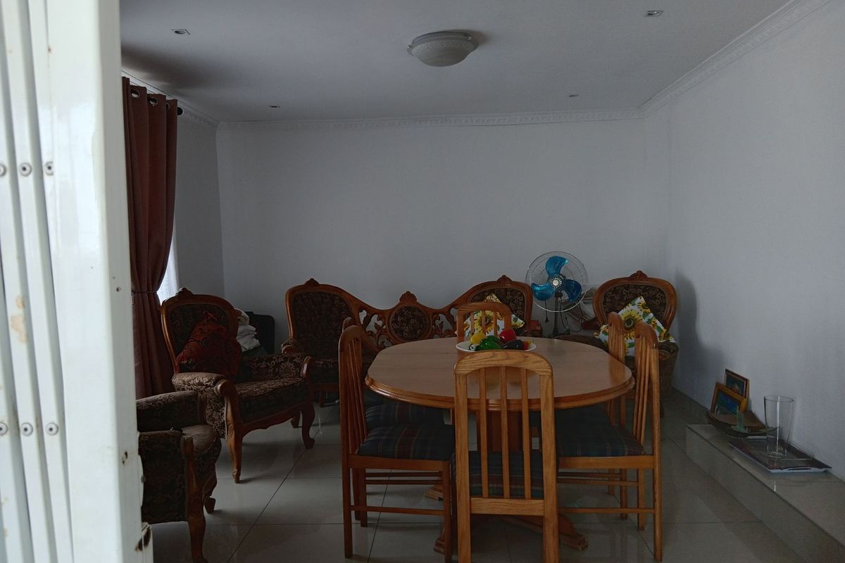 House For Sale in Jarman - Photo 2
