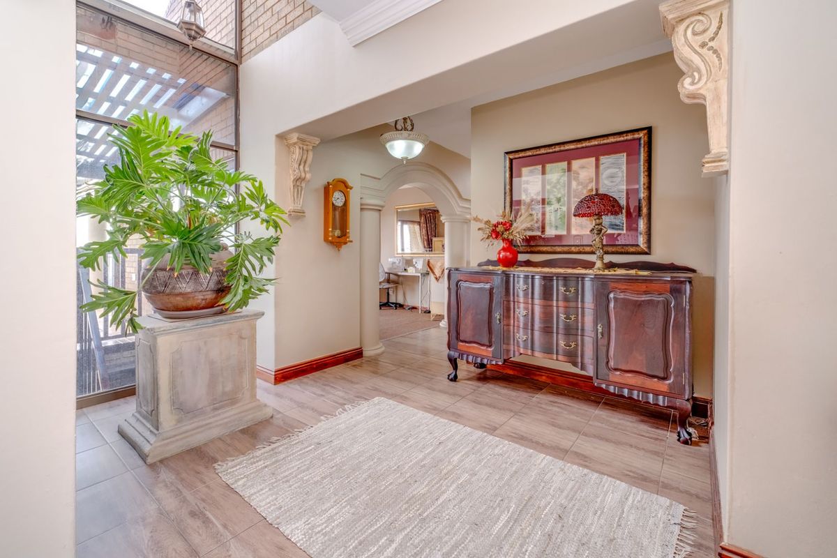 House For Sale in Helderkruin - Photo 3