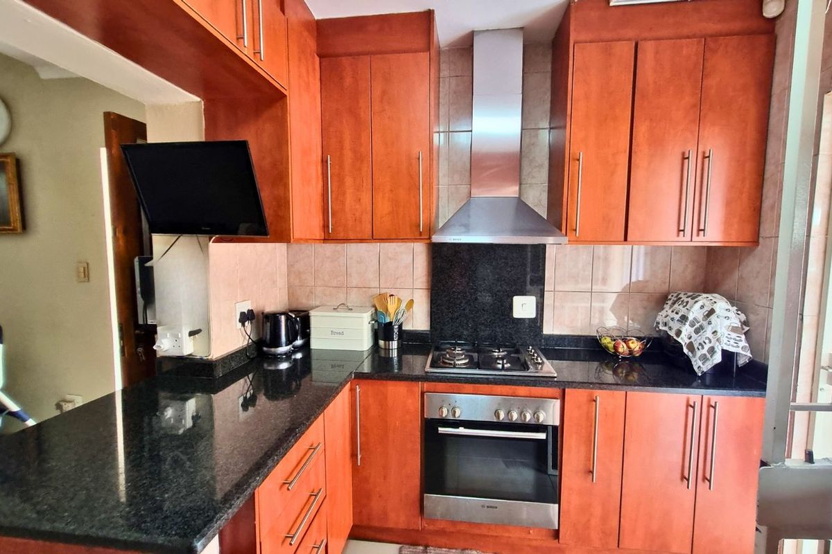 House For Sale in Noordwyk - Photo 2