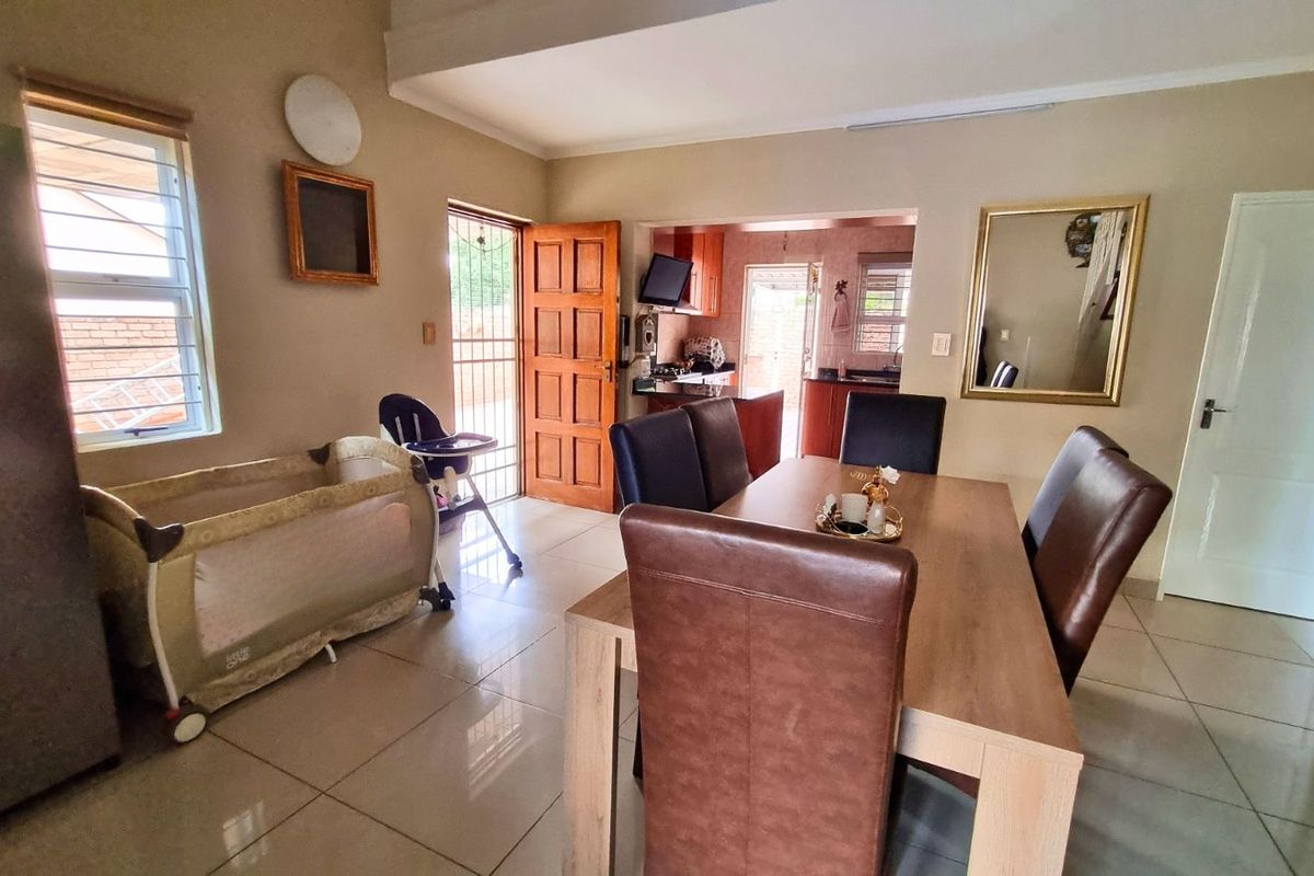 House For Sale in Noordwyk - Photo 4