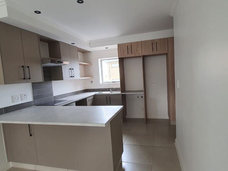 Apartment For Sale in Hansmoeskraal AH - Photo 8