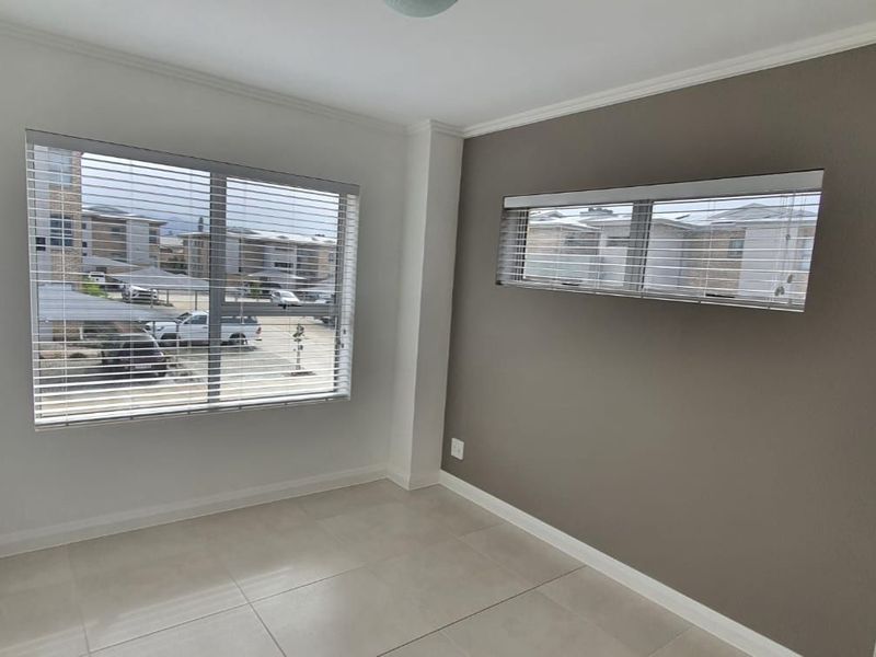 Apartment For Sale in Hansmoeskraal AH - Photo 4