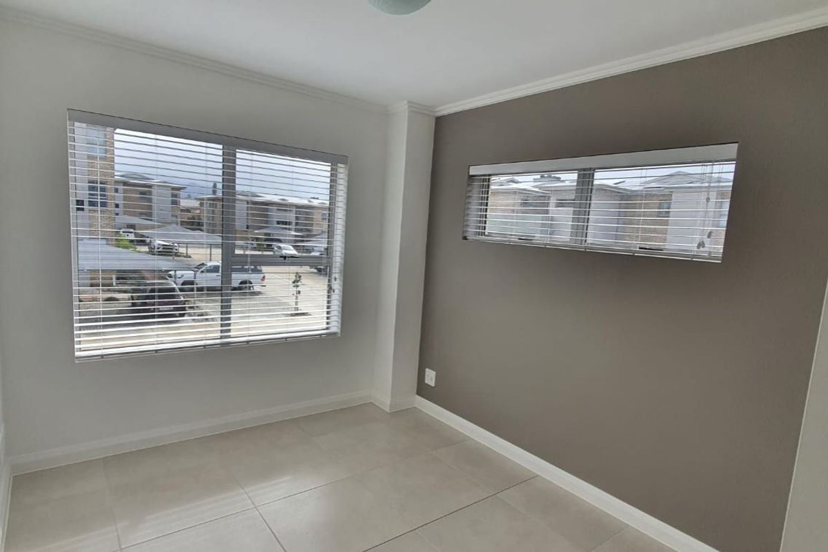 Apartment For Sale in Hansmoeskraal AH - Photo 4