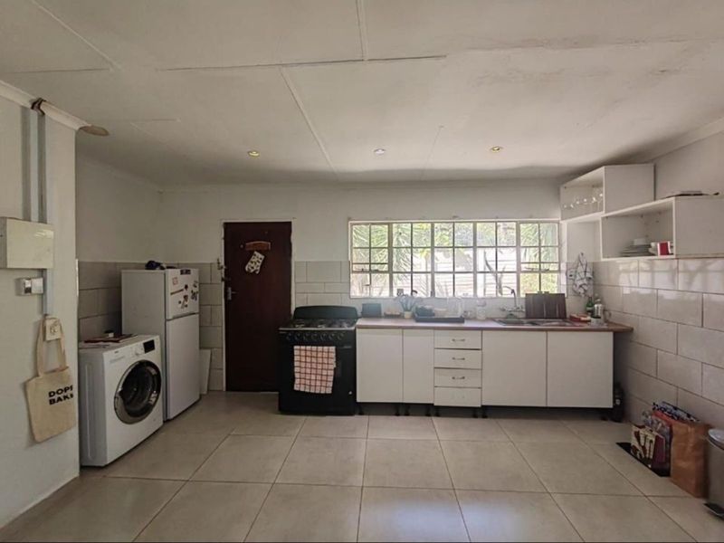 House For Sale in Bloubosrand - Photo 2