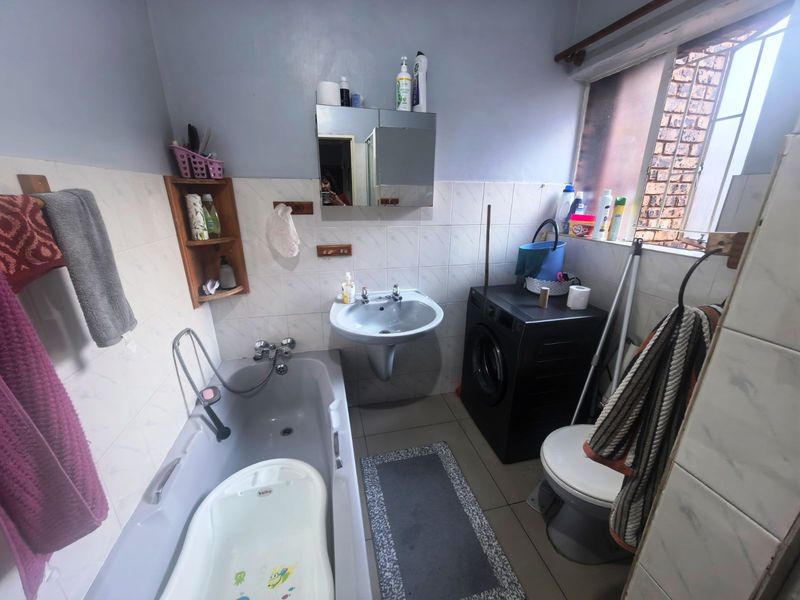 Apartment For Sale in Zwartkop - Photo 10