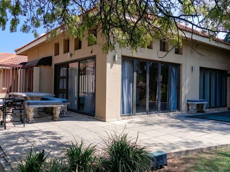 House For Sale in Pecanwood Estate - Photo 2