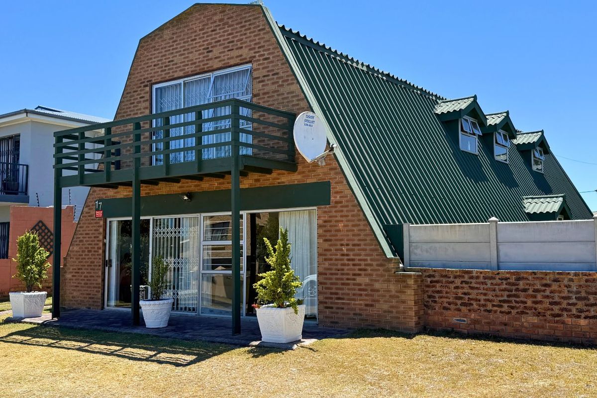 House For Sale in Franskraal - Photo 3