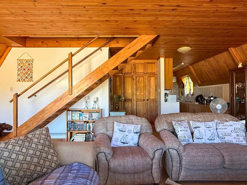 House For Sale in Franskraal - Photo 4